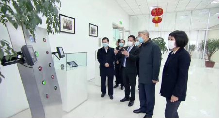 河南省省长尹弘调研304am永利集团官网集团战略合作伙伴郑州嘉晨电器有限公司